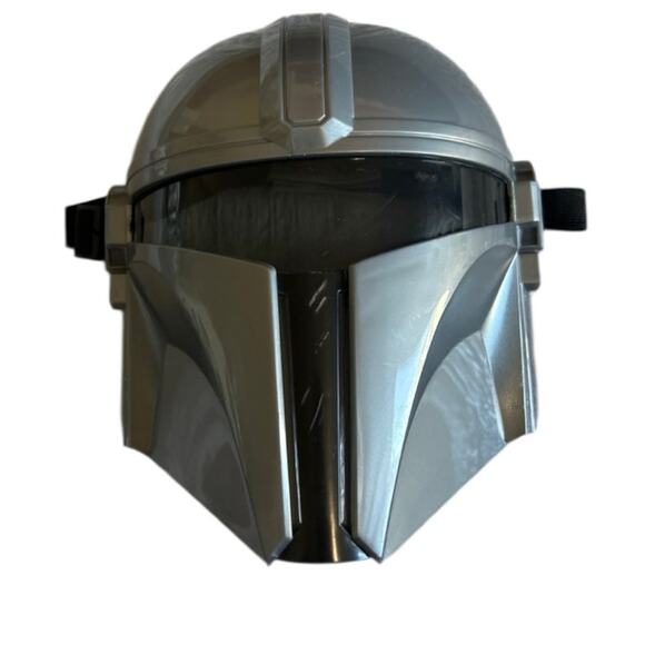 NWT Hasbro Star Wars The Mandalorian Kids Roleplay Halloween Costume Mask - Picture 2 of 4